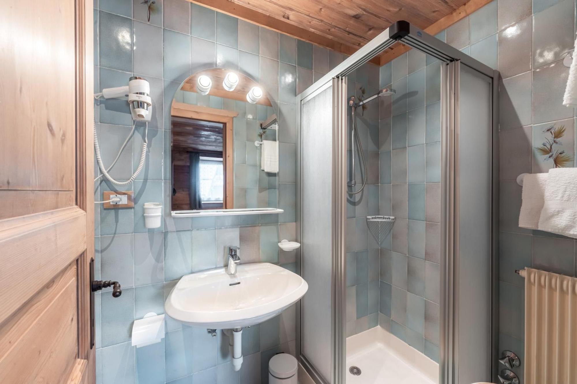 Albergo Majorka Canazei Kültér fotó